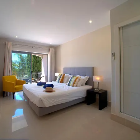 Pine Hills Turquesa By Interhome